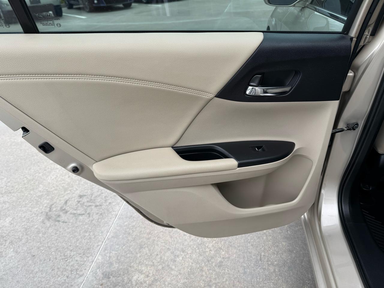 Honda Accord Sdn  2013