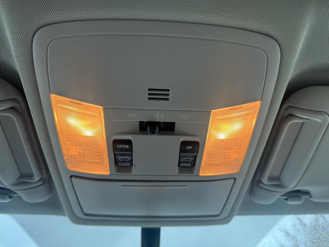 Toyota RAV4 AWD 4dr XLE (Natl) 2016