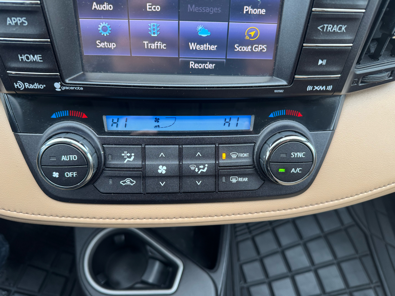 Toyota RAV4 AWD 4dr XLE (Natl) 2016