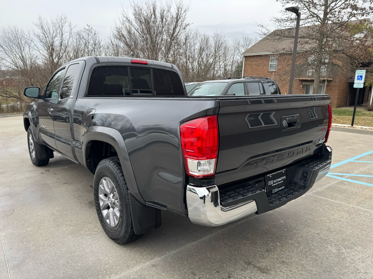 Toyota Tacoma SR5 Access Cab 6' Bed I4 4x4 AT (Natl) 2018