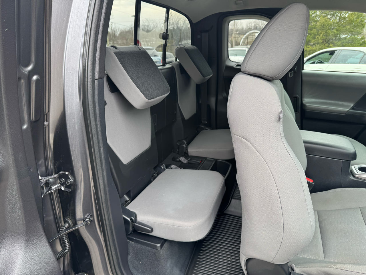 Toyota Tacoma SR5 Access Cab 6' Bed I4 4x4 AT (Natl) 2018