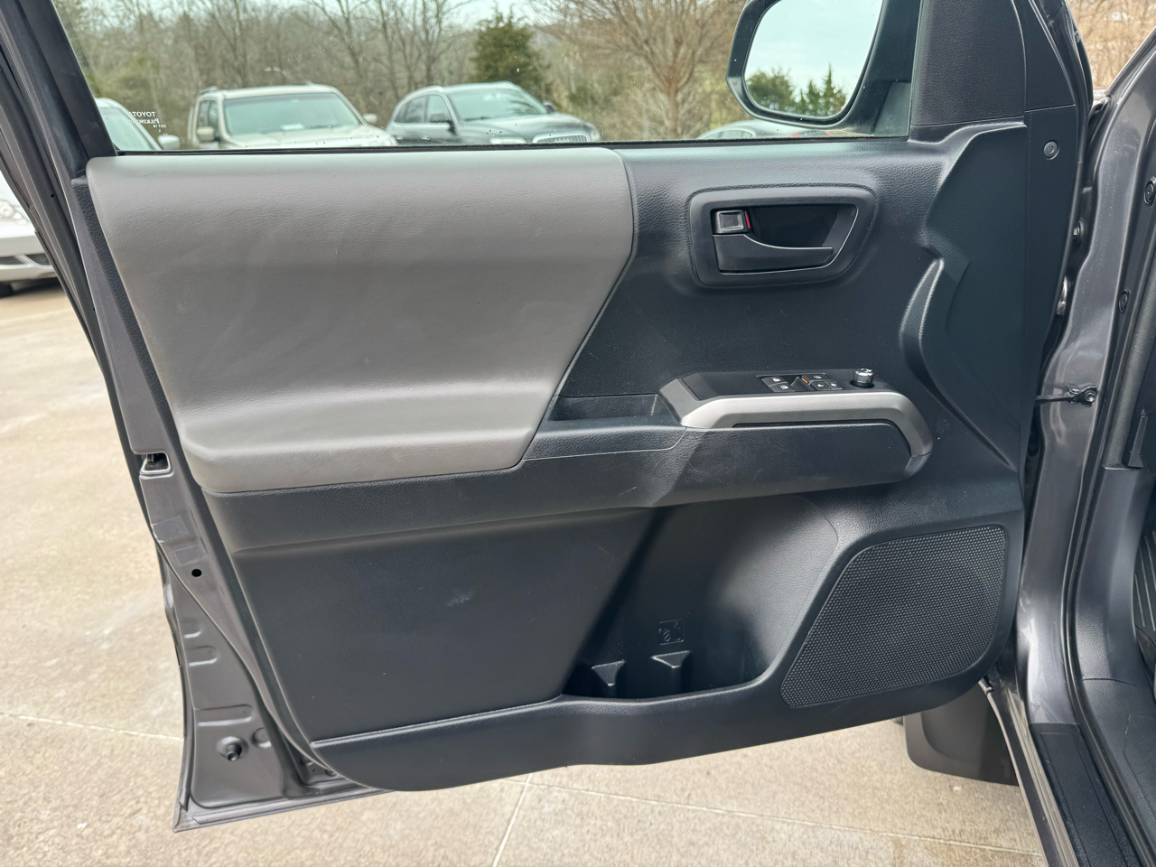 Toyota Tacoma SR5 Access Cab 6' Bed I4 4x4 AT (Natl) 2018