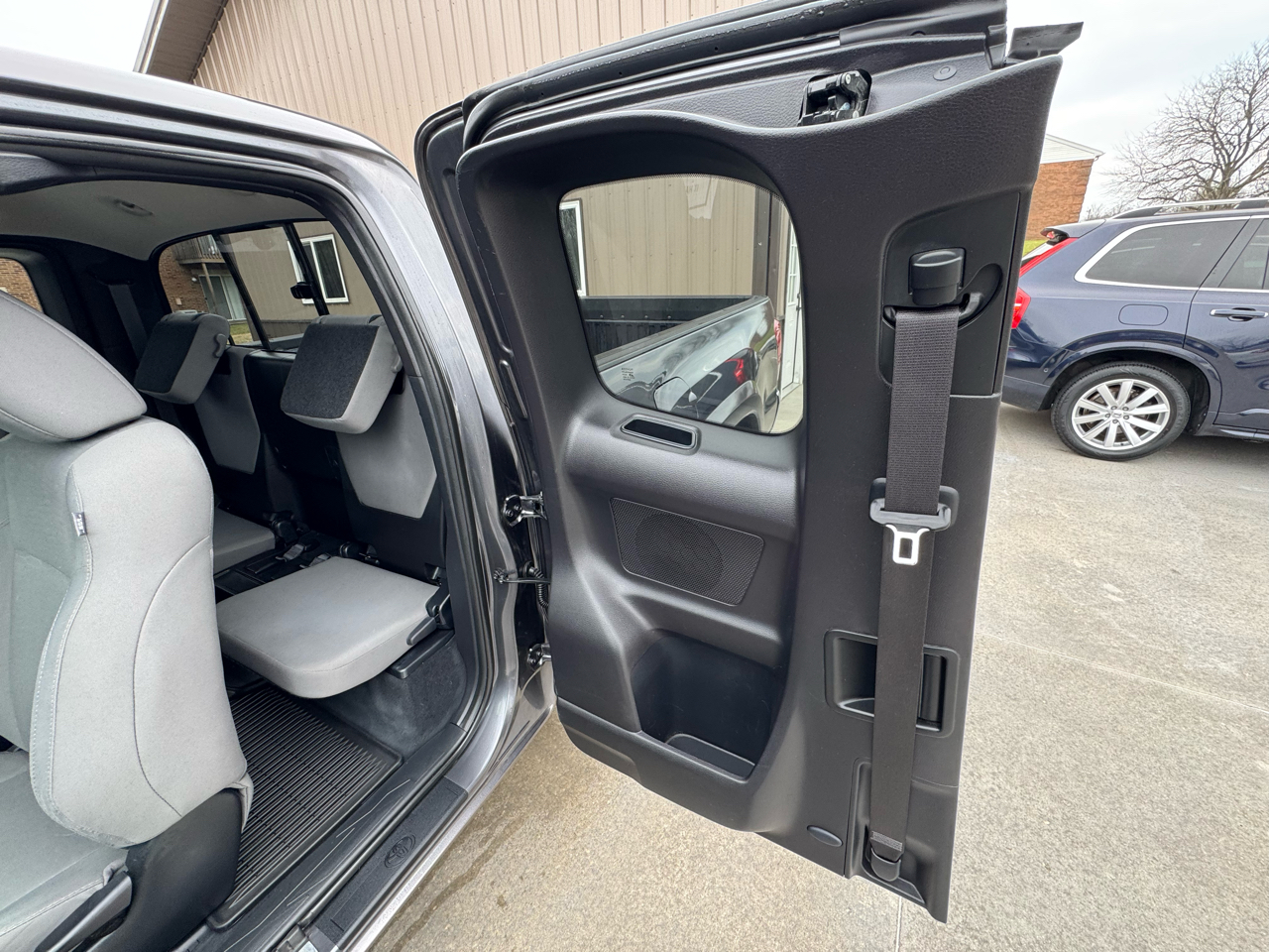 Toyota Tacoma SR5 Access Cab 6' Bed I4 4x4 AT (Natl) 2018