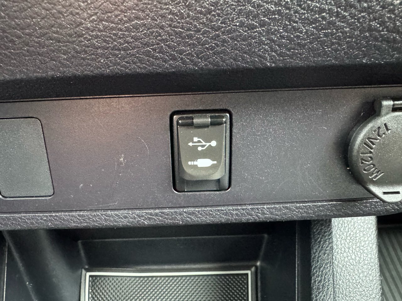 Toyota Tacoma SR5 Access Cab 6' Bed I4 4x4 AT (Natl) 2018