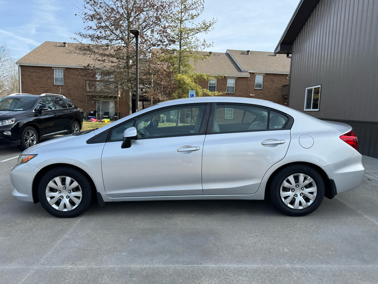 Honda Civic Sdn 4dr Auto LX 2012