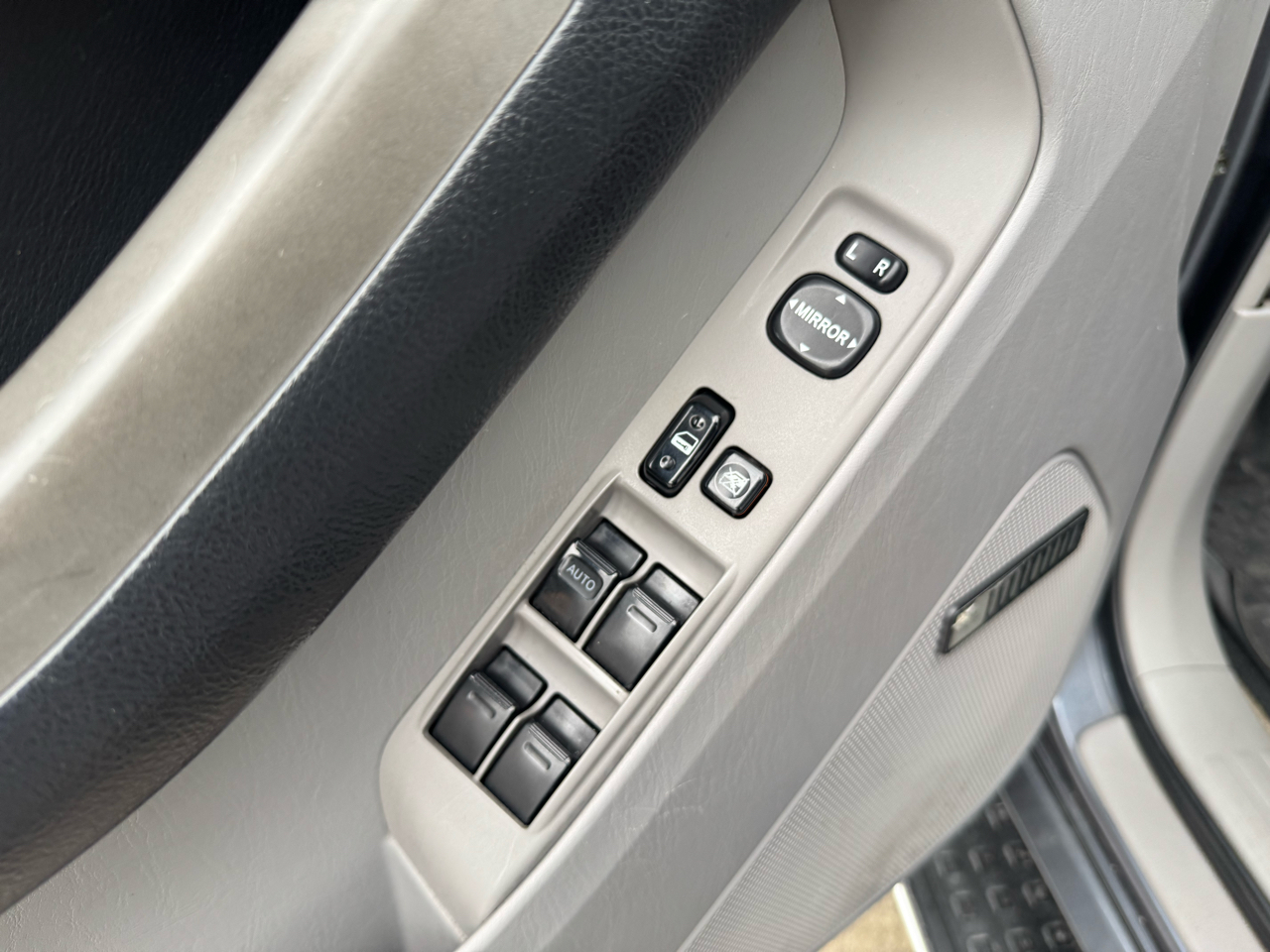 Toyota 4Runner 4dr Limited V8 Auto 4WD (Natl) 2003