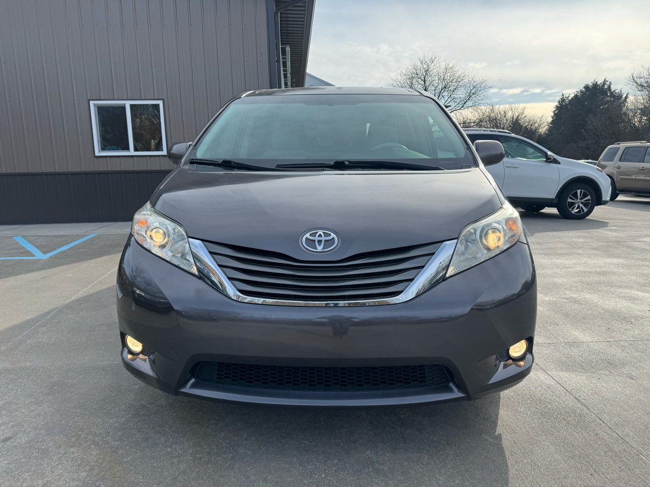 Toyota Sienna  2013