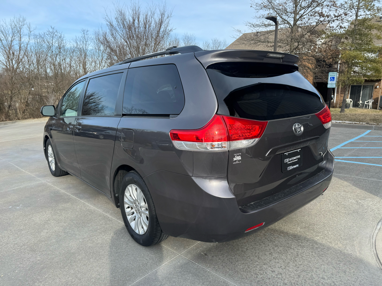 Toyota Sienna  2013