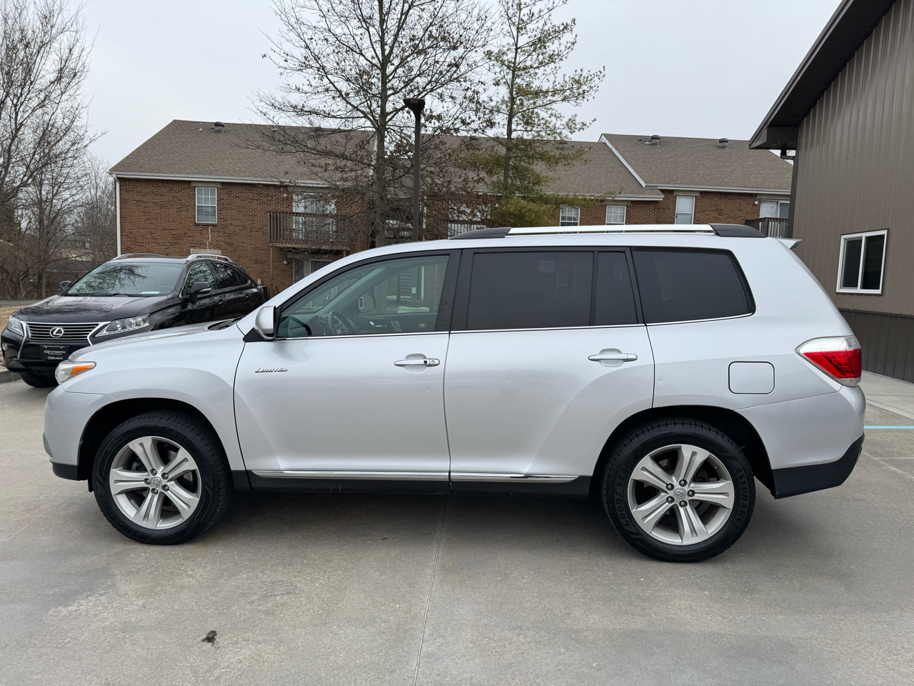 Toyota Highlander  2013