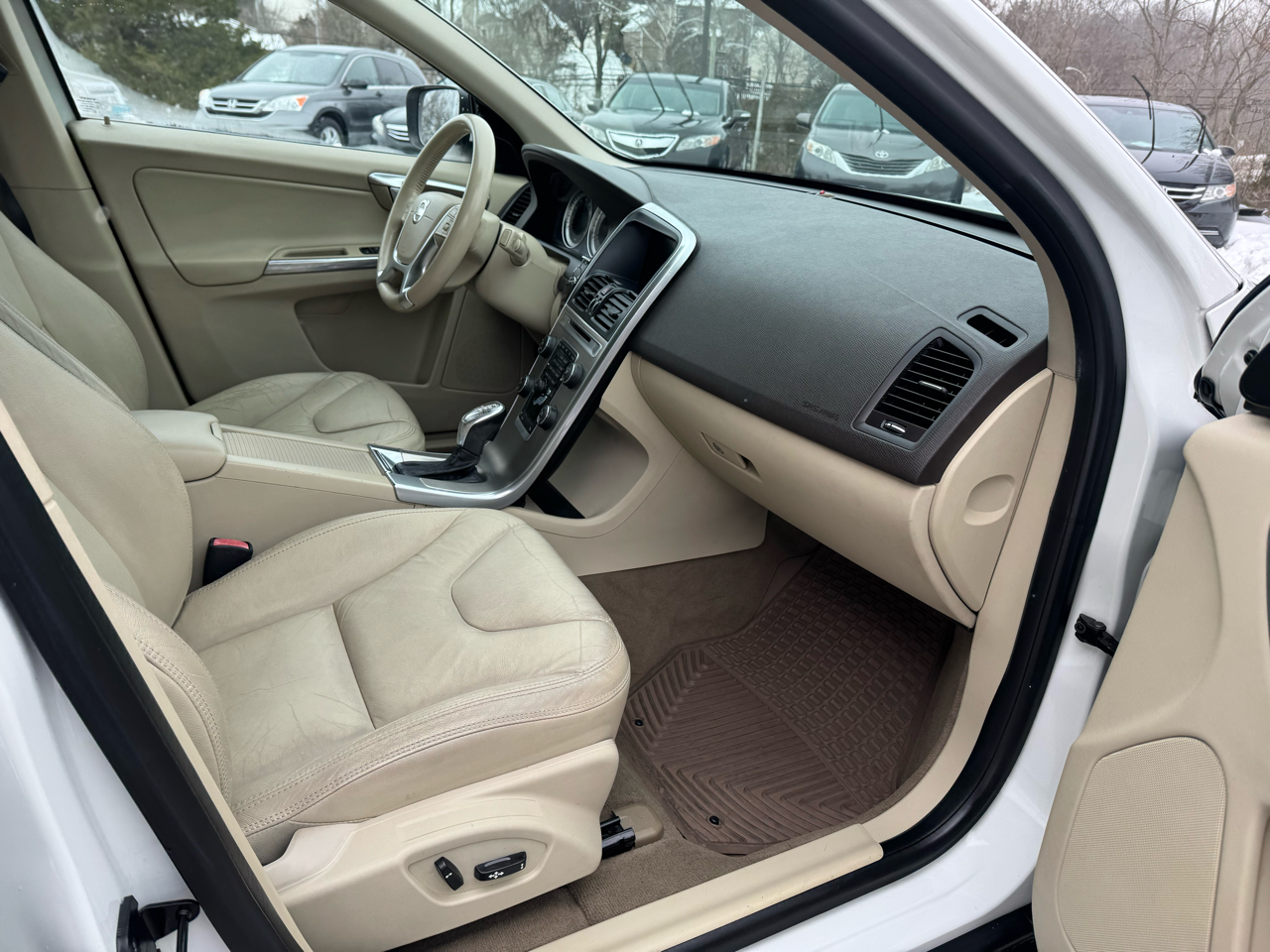 Volvo XC60 AWD 4dr T6 2013