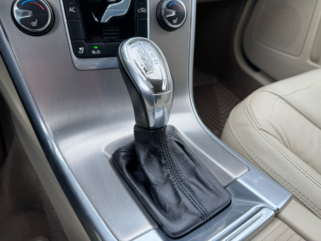 Volvo XC60 AWD 4dr T6 2013