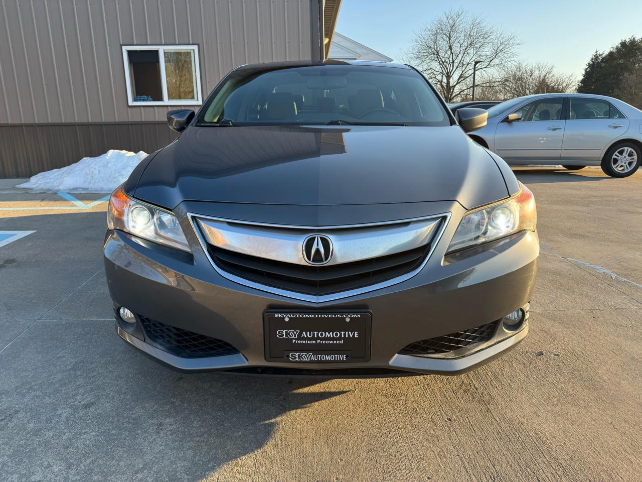 Acura ILX 4dr Sdn 2.0L Premium Pkg 2013