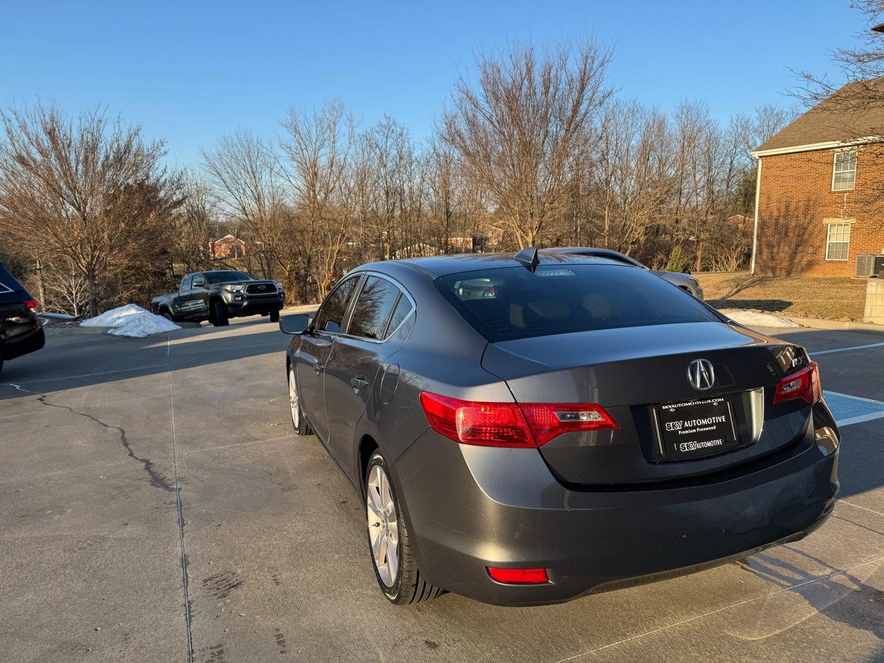 Acura ILX 4dr Sdn 2.0L Premium Pkg 2013