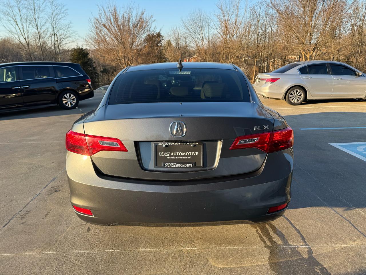 Acura ILX 4dr Sdn 2.0L Premium Pkg 2013