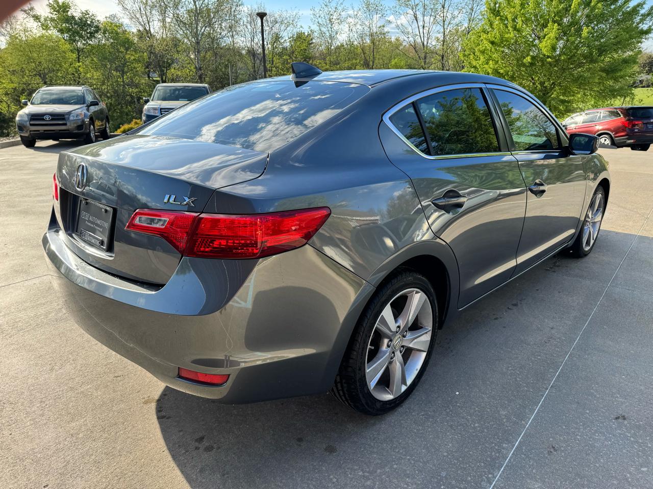 Acura ILX 4dr Sdn 2.0L Premium Pkg 2013