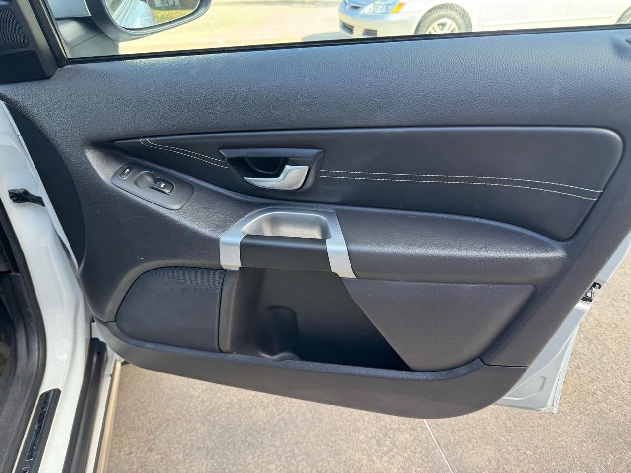 Volvo XC90 AWD 4dr R-Design 2014