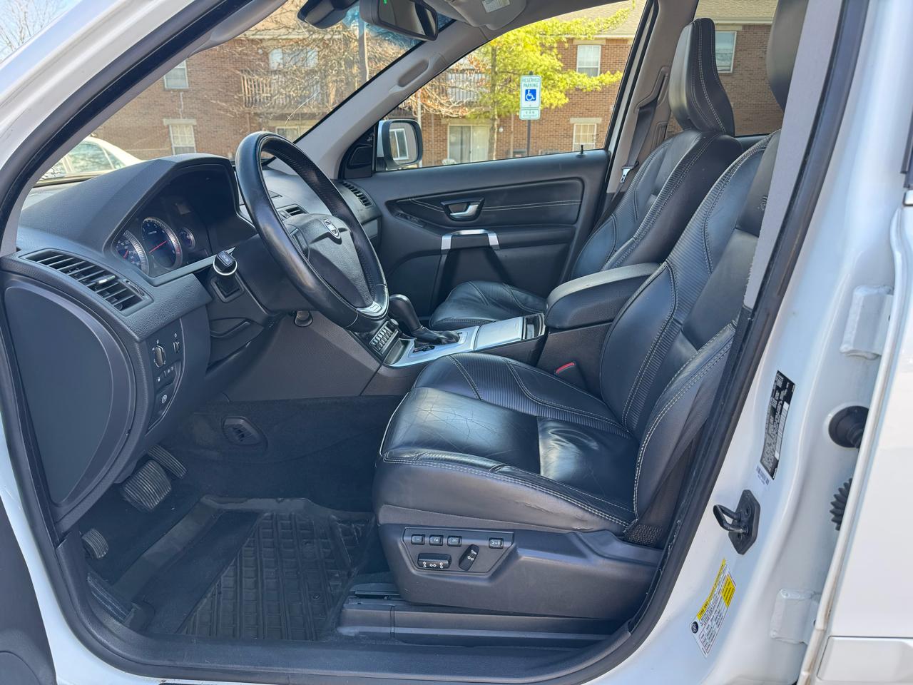 Volvo XC90 AWD 4dr R-Design 2014