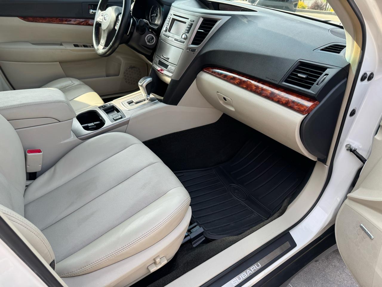 Subaru Outback 4dr Wgn H4 Auto 2.5i Limited 2012