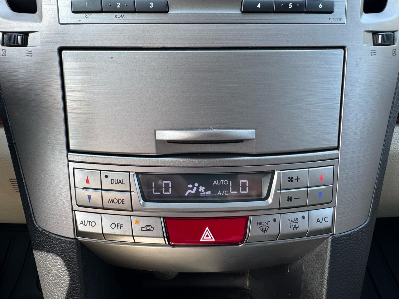 Subaru Outback 4dr Wgn H4 Auto 2.5i Limited 2012