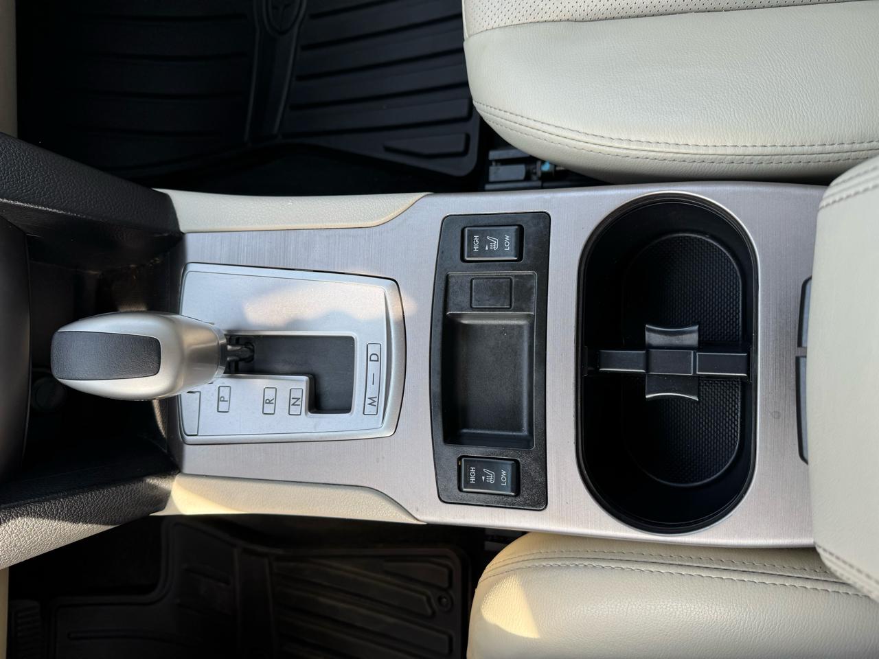 Subaru Outback 4dr Wgn H4 Auto 2.5i Limited 2012