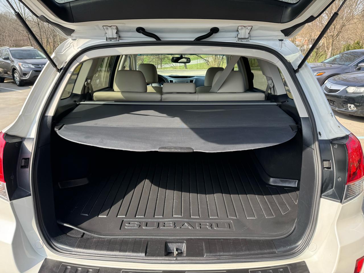 Subaru Outback 4dr Wgn H4 Auto 2.5i Limited 2012