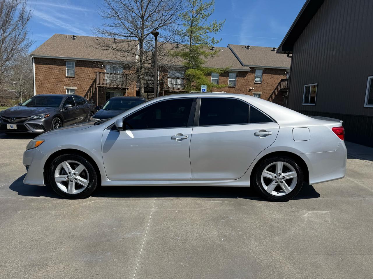 Toyota Camry  2014