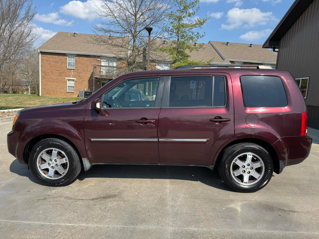 Honda Pilot 4WD 4dr Touring w/RES & Navi 2010