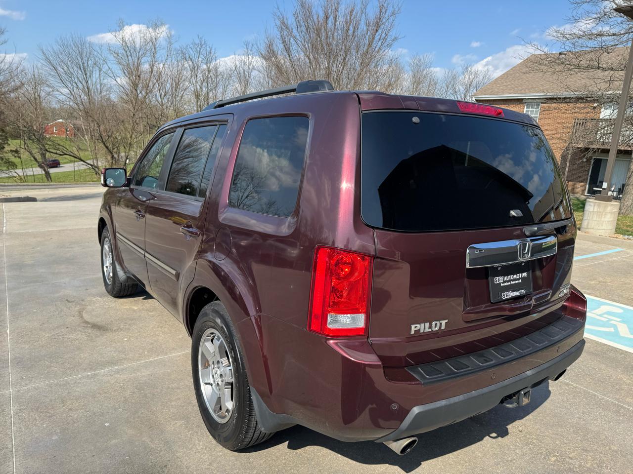 Honda Pilot 4WD 4dr Touring w/RES & Navi 2010