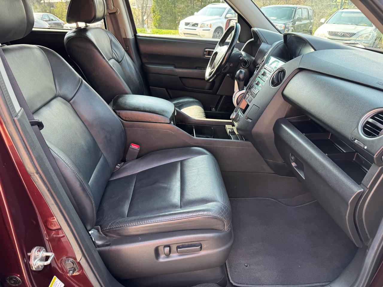 Honda Pilot 4WD 4dr Touring w/RES & Navi 2010