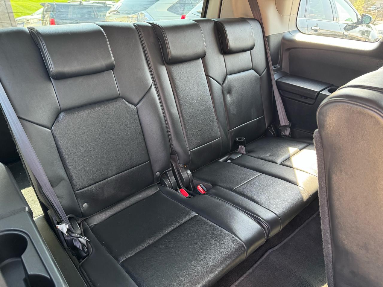 Honda Pilot 4WD 4dr Touring w/RES & Navi 2010