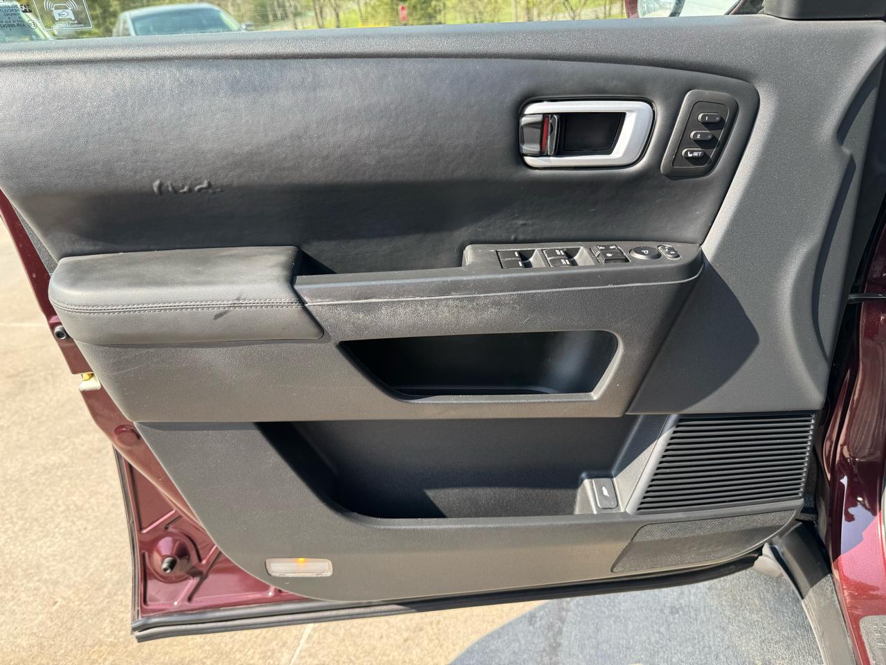 Honda Pilot 4WD 4dr Touring w/RES & Navi 2010