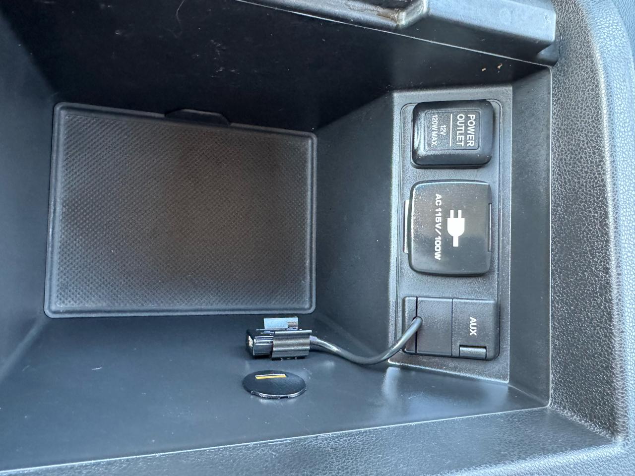 Honda Pilot 4WD 4dr Touring w/RES & Navi 2010