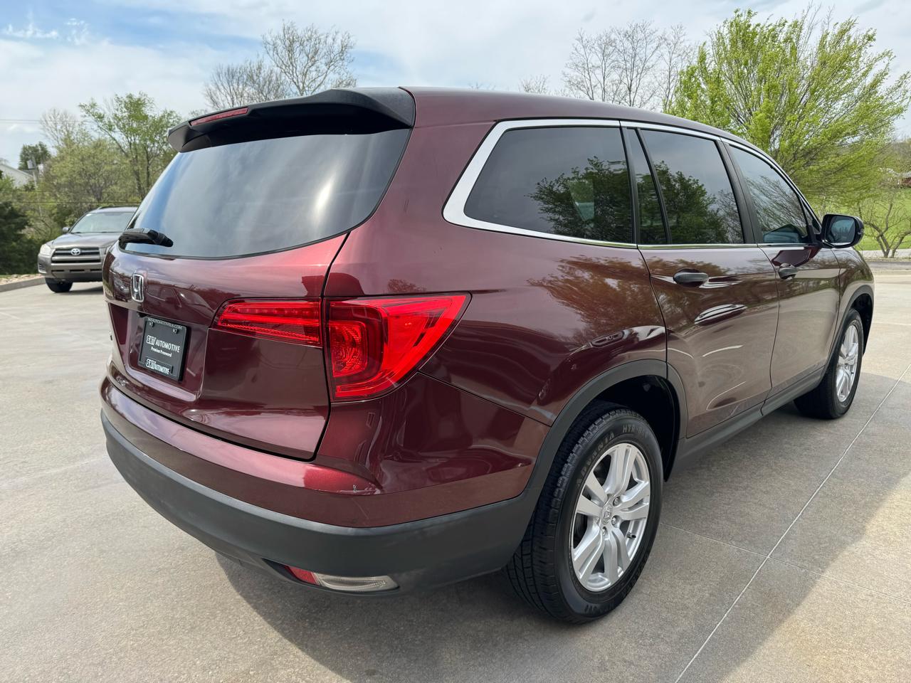 Honda Pilot LX AT 2018