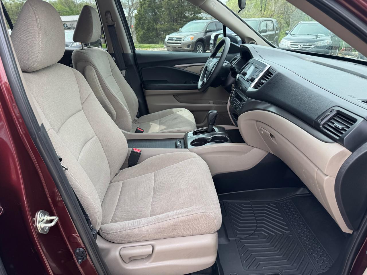 Honda Pilot LX AT 2018