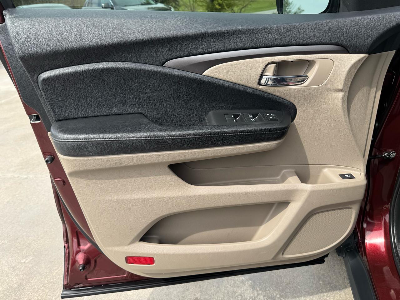 Honda Pilot LX AT 2018