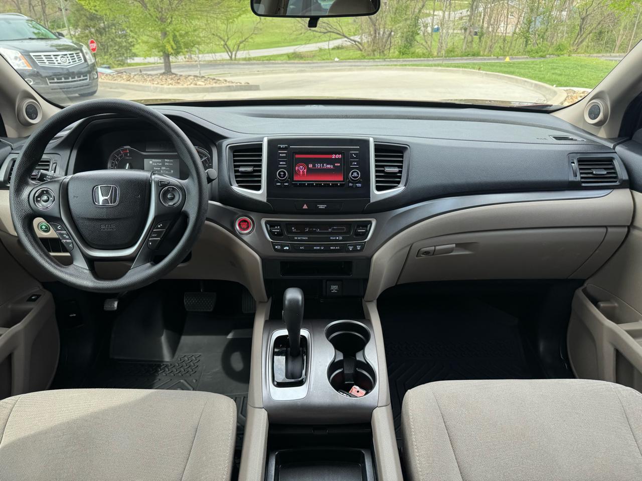 Honda Pilot LX AT 2018