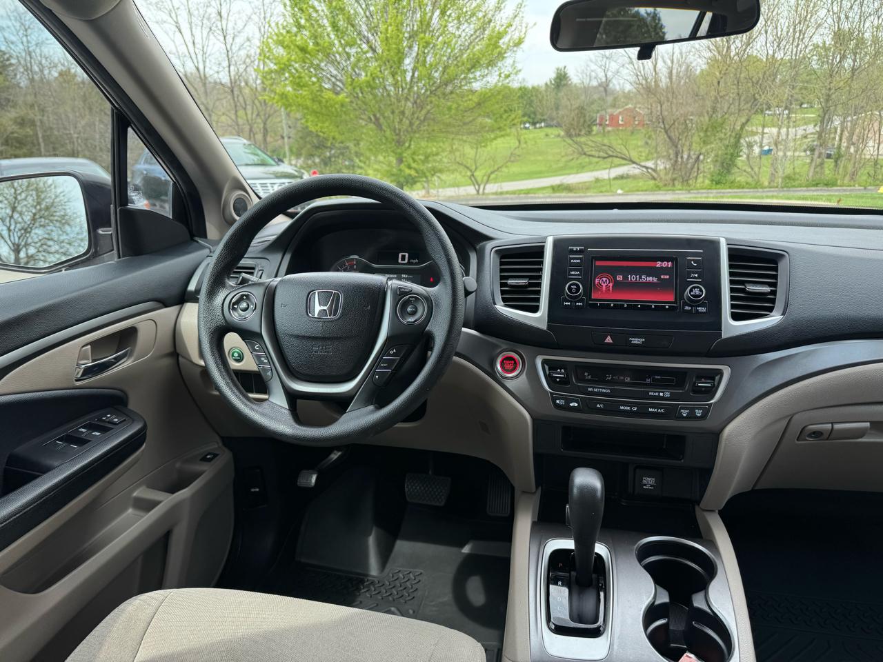 Honda Pilot LX AT 2018