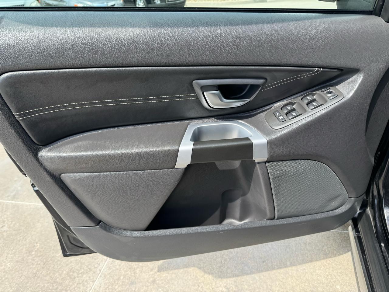 Volvo XC90 FWD 4dr R-Design 2014