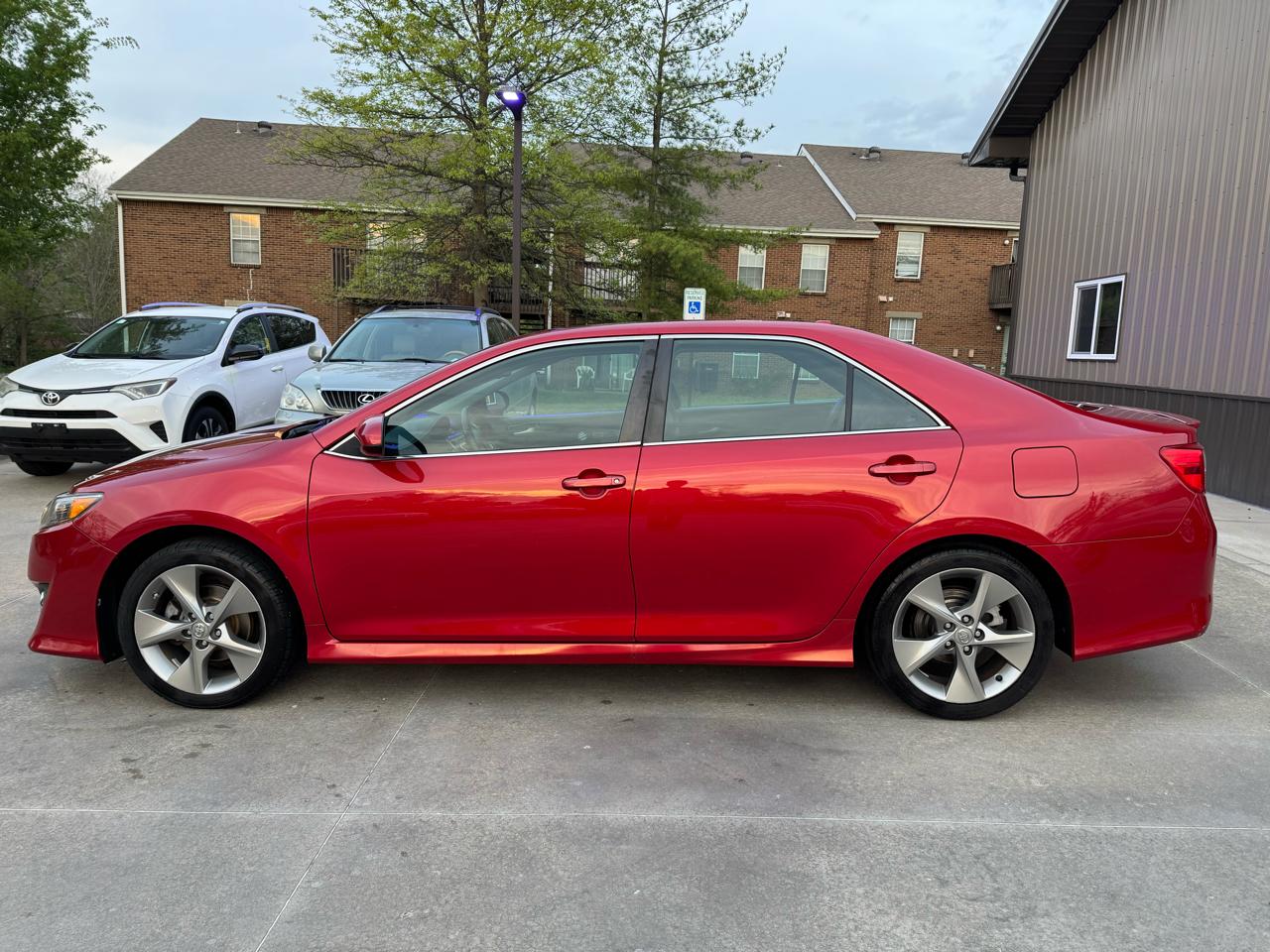 Toyota Camry 4dr Sdn V6 Auto SE (Natl) *Ltd Avail* 2014