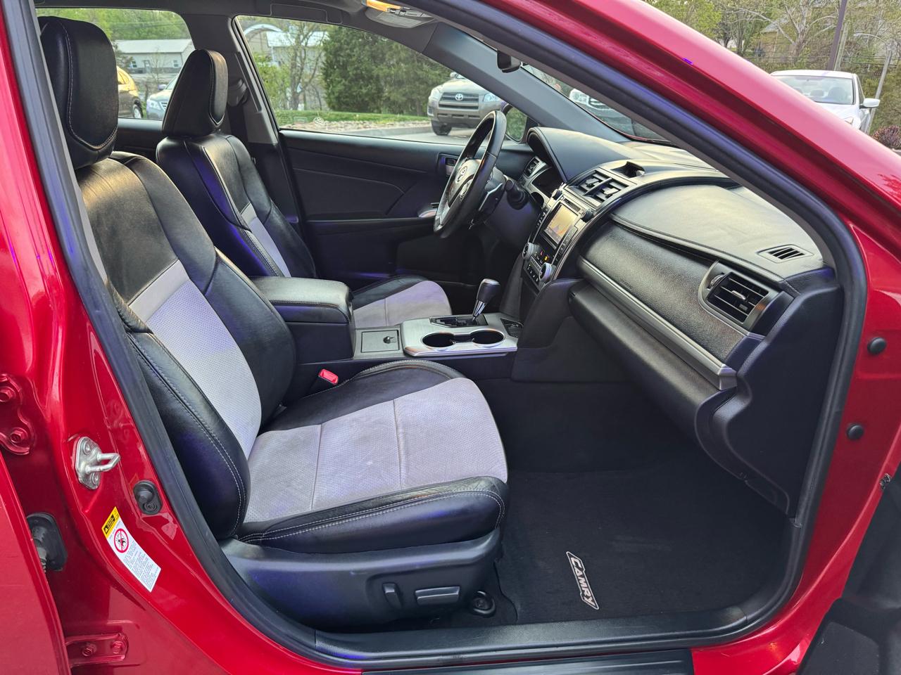 Toyota Camry 4dr Sdn V6 Auto SE (Natl) *Ltd Avail* 2014