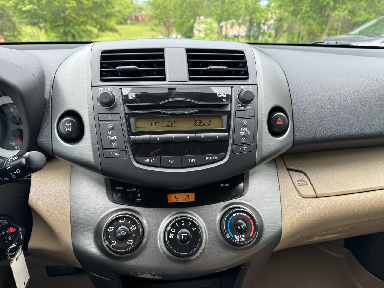 Toyota RAV4 4WD 4dr 4-cyl 4-Spd AT (Natl) 2011
