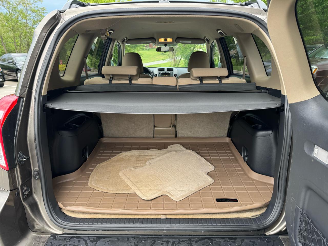 Toyota RAV4 4WD 4dr 4-cyl 4-Spd AT (Natl) 2011