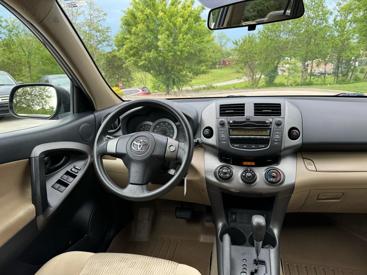Toyota RAV4 4WD 4dr 4-cyl 4-Spd AT (Natl) 2011