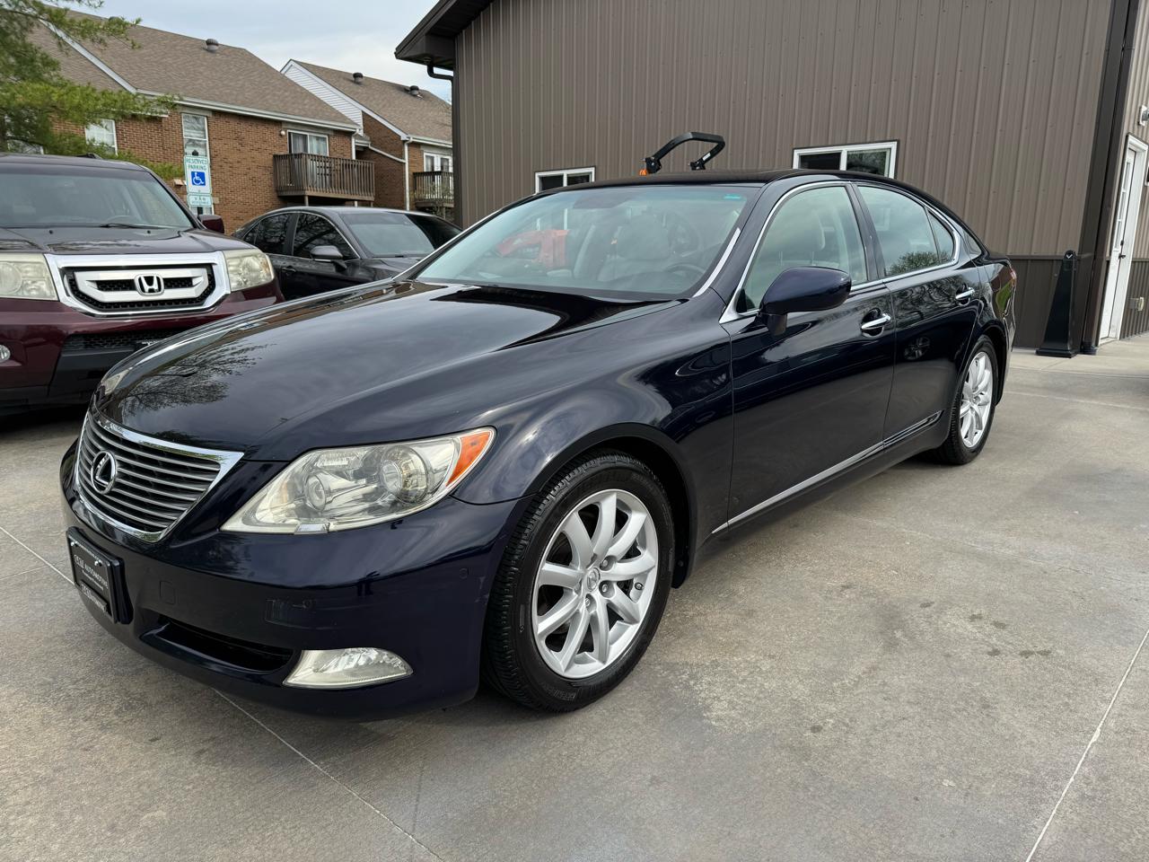 Lexus LS 460 4dr Sdn 2007