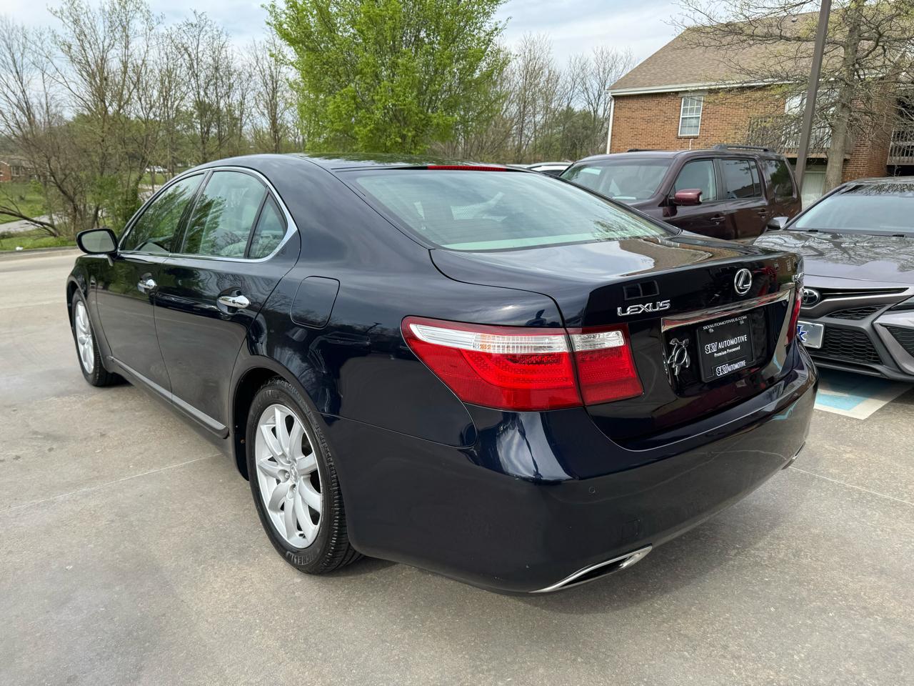 Lexus LS 460 4dr Sdn 2007