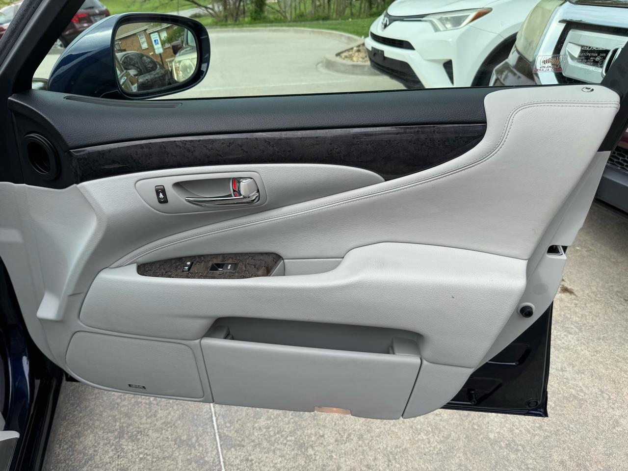 Lexus LS 460 4dr Sdn 2007