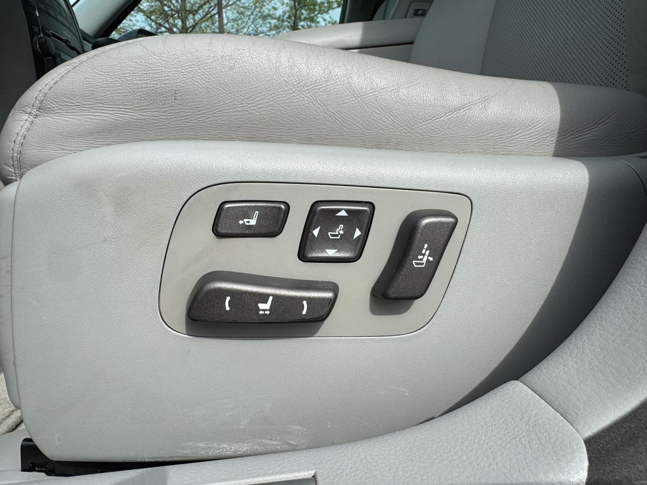 Lexus LS 460 4dr Sdn 2007