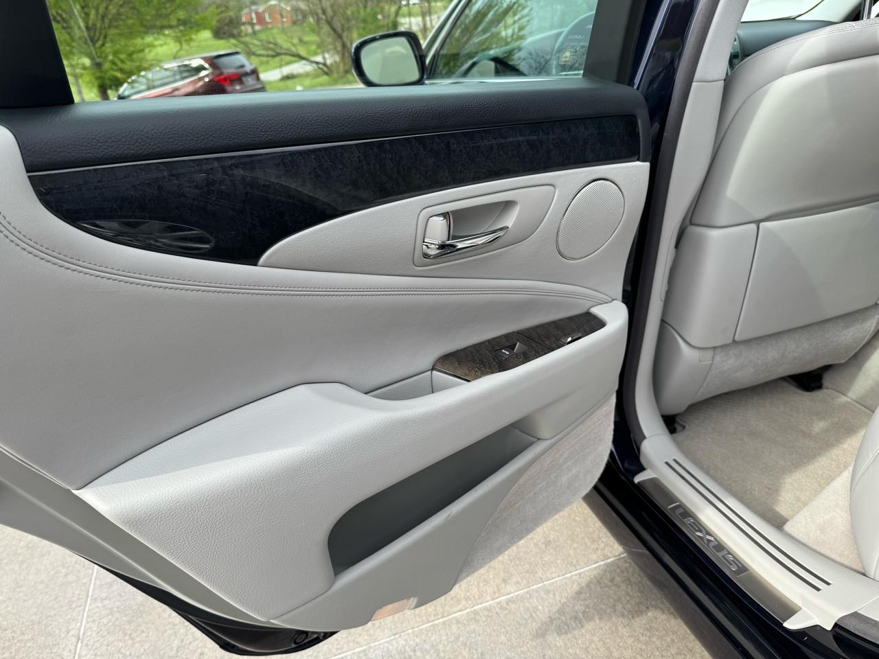 Lexus LS 460 4dr Sdn 2007