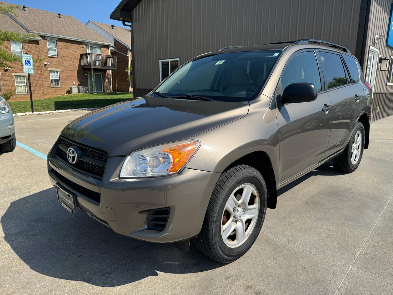 Toyota RAV4 4WD 4dr 4-cyl 4-Spd AT (Natl) 2010