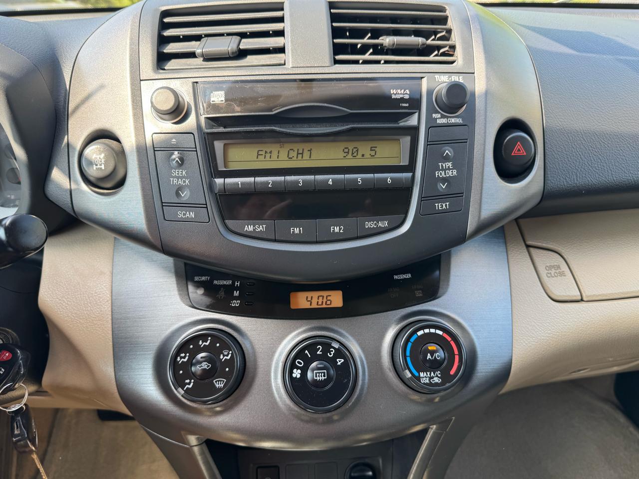 Toyota RAV4 4WD 4dr 4-cyl 4-Spd AT (Natl) 2010